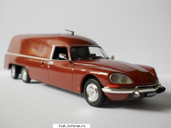 MACHETE ...d'ale lu' Theo(sc.1:43)! - 17.-CITROEN DS Fourgon Tissier - Classic corner