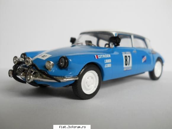 MACHETE ...d'ale lu' Theo(sc.1:43)! - 24.-CITROEN DS21 ,,London-Sydney - Classic corner