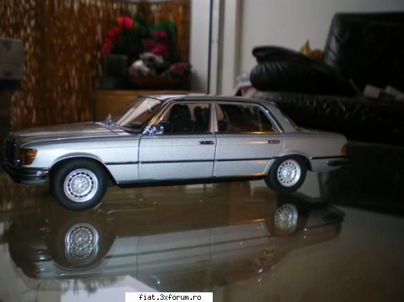Macheta Mercedes Benz 450 Sel scala 1:18 - medic_reporting - Anunturi