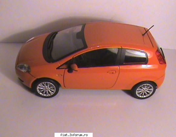 Machete Fiat - Fiat Grande Punto, scara 1/18, producator Mondo - Classic corner