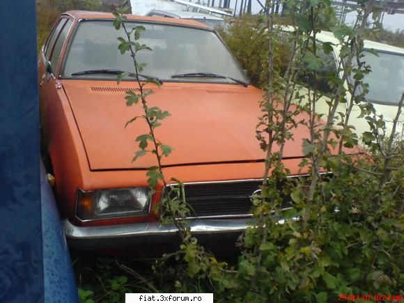 Masini vechi de vanzare - si o poza cu COmodore-ul care era in remat sud - Classic corner