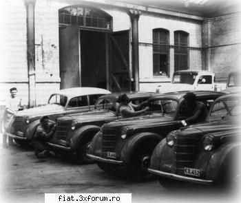 Masinile clasice. Care pe care copiaza? - Provocare, hai, care e Moskvici 400 si care e - Classic corner