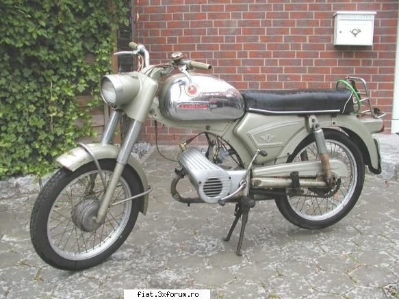 Masinile clasice. Care pe care copiaza? - sa nu uitam mobra 50 si zundapp. iata dupa ce a - Classic corner