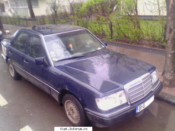 Mercedes E200 - W124 - fab 1990 - Masina se prezinta bine avand in vedere vechimea - Anunturi