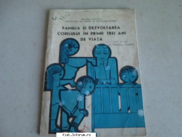 Obiecte vechi din perioada comunista - Carticica "Familia si dezvoltarea copiluli in - Classic corner