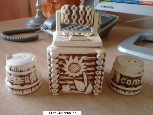 Obiecte vechi din perioada comunista - Un superb set din ceramica format din 3 piese - Classic corner