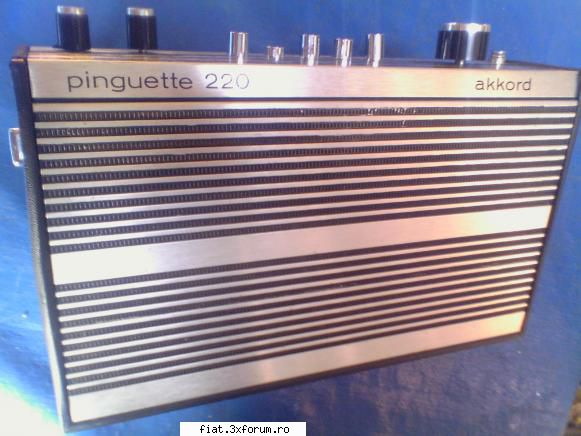Old-radios - Adaug un radio AKKORD PINGUETTE 220 O frumoasa - Anunturi