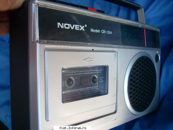 Old-radios - Adaug radiocasetofon portabil NOVEX CR 254 - Anunturi