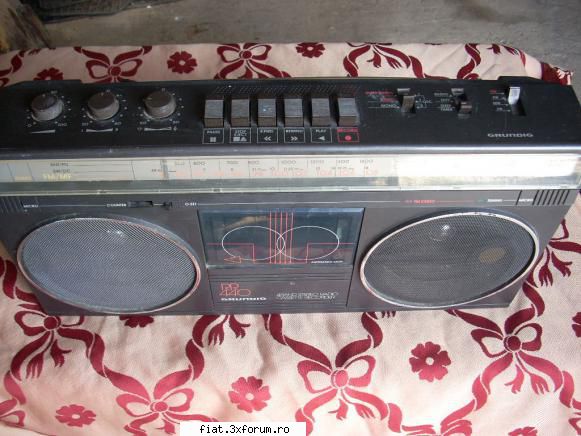 Old-radios - Adaug radiocasetofon GRUNDIG RR 440 Aspect OK - Anunturi