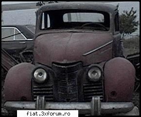 am si eu o intrebare. ce fel de masina este asta, ce model???