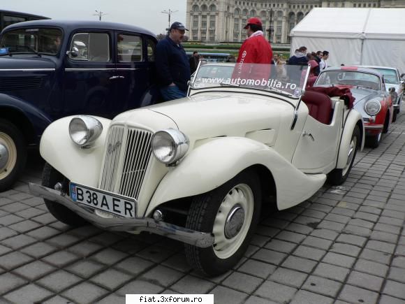 Parada floriilor - si eroii evenimentului, care au ajuns primii la - Classic corner