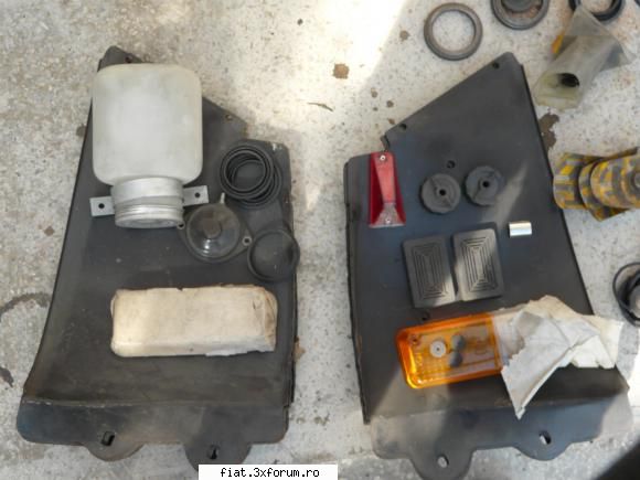 Piese Dacia 1300 - vas stropgel + pompita - 30 lei protectii tabla - Anunturi