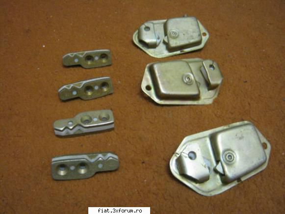 Piese de Dacia 1300 noi - Broaste usi - 60 ron toate - Anunturi
