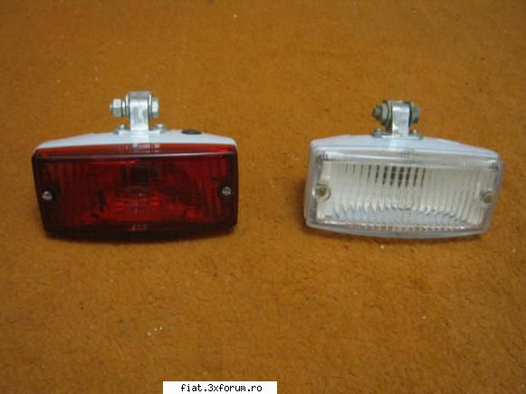 Piese de Dacia 1300 noi - stop suplimentar + lampa mers inapoi - 80 ron - Anunturi