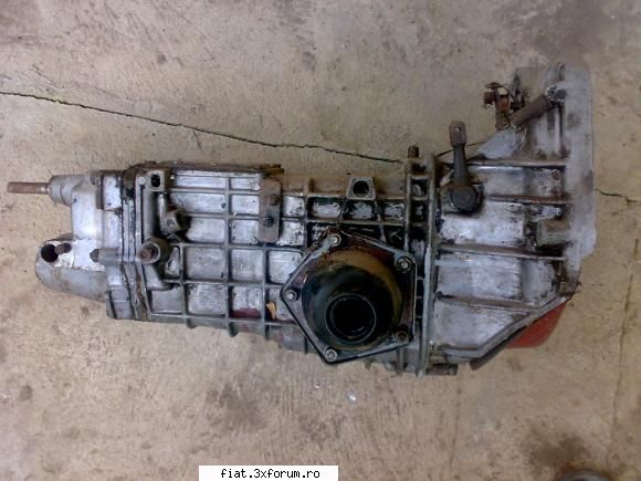 Piese fiat 600 de vanzare - cutie de viteze curatata - 100 lei - Bursa