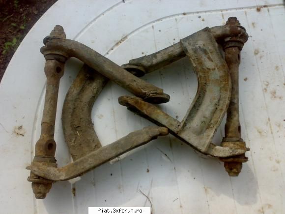Piese fiat 600 de vanzare - pereche bascule fata . pret 20 lei - Bursa