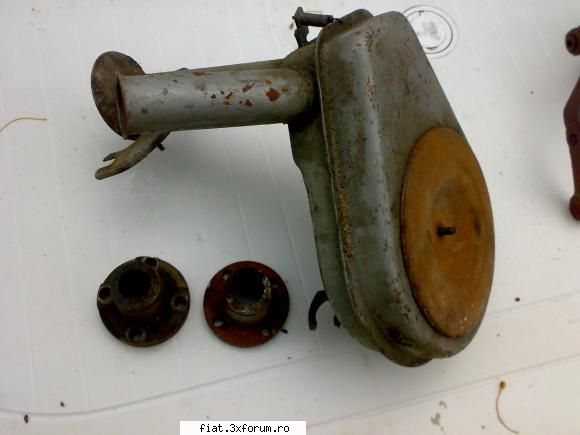 Piese fiat 600 de vanzare - carcasa filtru aer + pereche de cuplaje - Bursa