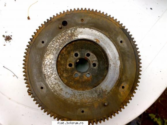 Piese fiat 600 de vanzare - volanta . dinti ok , are insa un capat de surub - Bursa