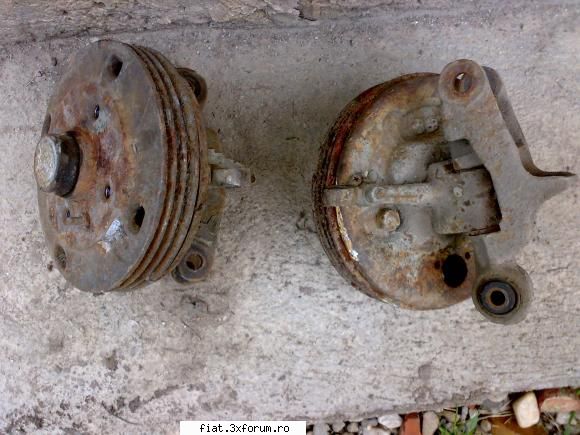 Piese fiat 600 de vanzare - pereche fuzete complete . pret 80 lei - Bursa