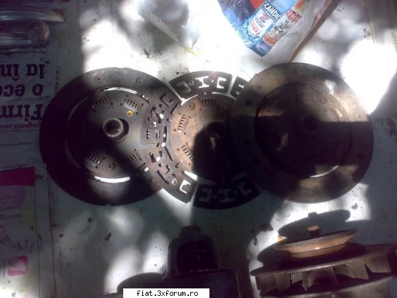 Piese fiat 600 de vanzare - deasemeni cele doua brate indoite si stegatorul - Bursa