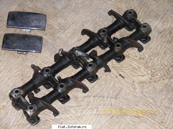 Piese vechi Fiat 1300 - culbutori-100 RON - Bursa