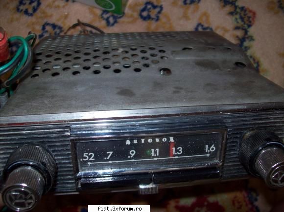 Radio Fiat 1800 - informatii - Radio tot doar cu tranzistori bagati inauntru - Tehnic