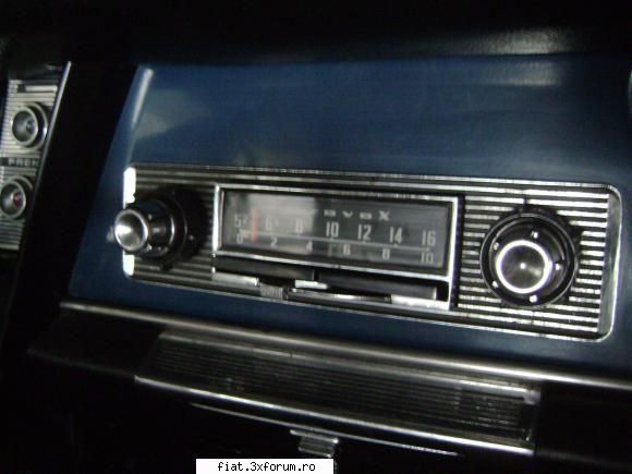Radio Fiat 1800 - informatii - Existau 2 tipuri de butoane la aceste - Tehnic