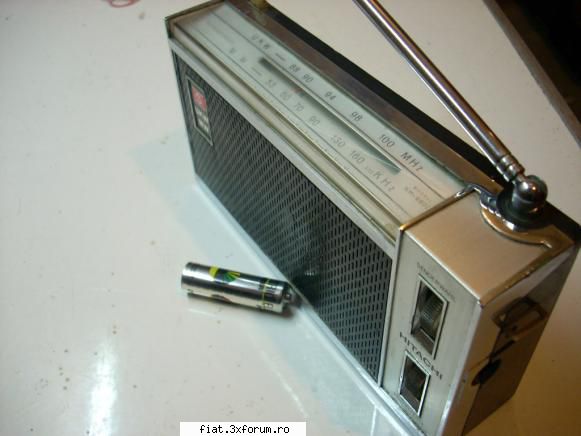 Radiouri - Un radio HITACHI , original Made in Japan - Anunturi