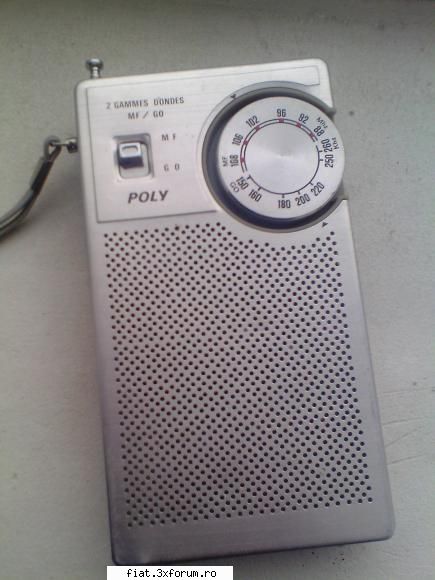 Radiouri - Adaug radio POLY , made in Macao Aspect estetic - Anunturi