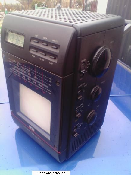 Radiouri - Adaug Radio-TV-Ceas portabil marca ICE- Italy - Anunturi