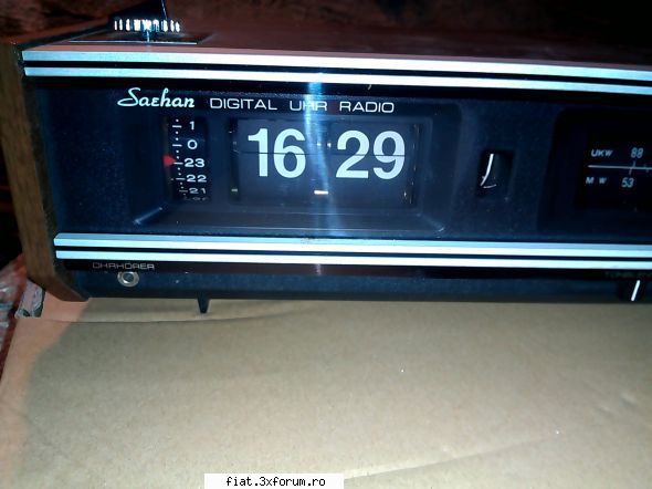 Radiouri - Radio cu flip, Made in Koreea , anii '70s = 119 - Anunturi