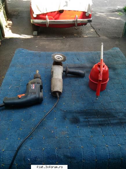 Reconditionare jenti - I etapa: - scos roata de pe masina - cu un - Club Fiat 500 & 600