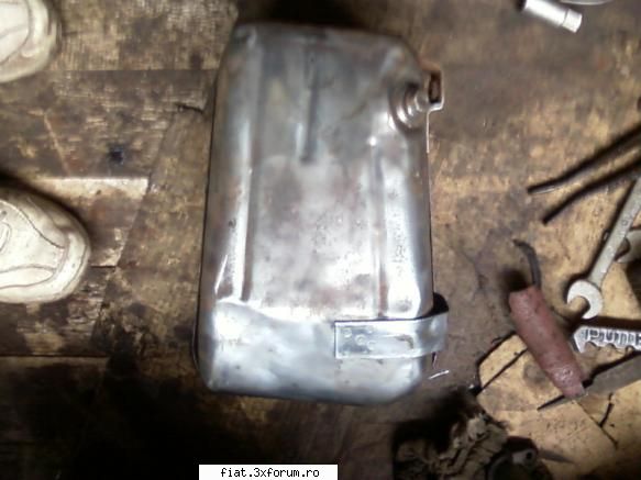 Reparatii pt. LIZ - baia de ulei niţel curatata - Club Fiat 500 & 600