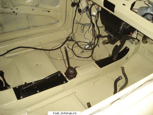 Restaurare Fiat 850 din 1967 - Fiatul a fost adus acasa si am inceput montajul - Club Fiat 850