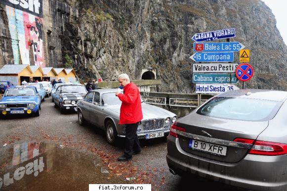 Retroparada toamnei - vreme de iarna , peisaje superbe, ai de unde sa - Classic corner