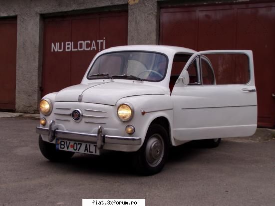 Se vinde Fiat 600 D - daca se mai doresc alte detalii, va stau la - Bursa