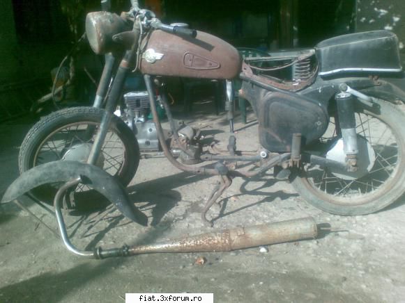 Simson sport - Vind acest simson din imaginile de mai jos ,an - Anunturi