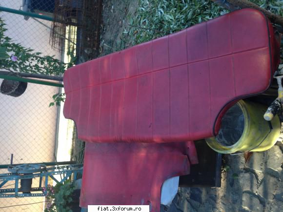 Tapițerie - Stare buna 50 ron cele 3 piese - Club Fiat 850