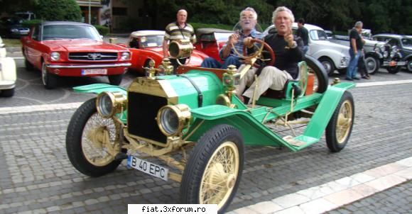 Targul Anticarilor 29-31 mai in Parcul Carol - merge greu forumul , e trafic intens - Classic corner