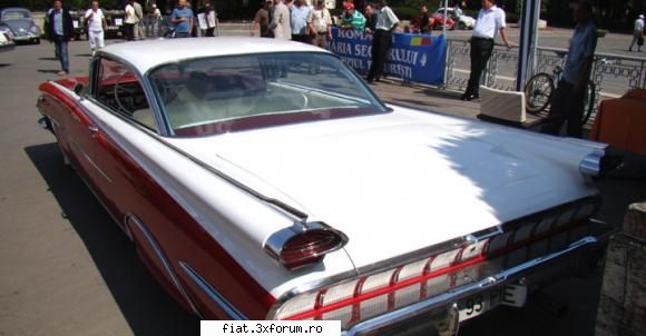 Targul Anticarilor 29-31 mai in Parcul Carol - george-bogdan - Classic corner