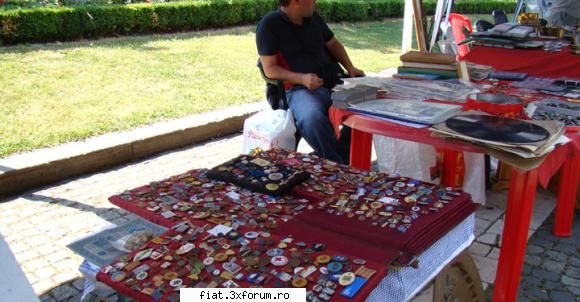 Targul Anticarilor 29-31 mai in Parcul Carol - obiecte din targ - Classic corner