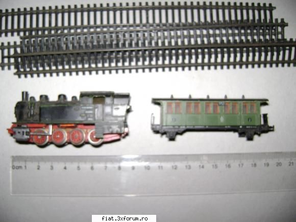 Trenuletele noastre - si inca ceva sub scara HO de 1:87 niste - Classic corner