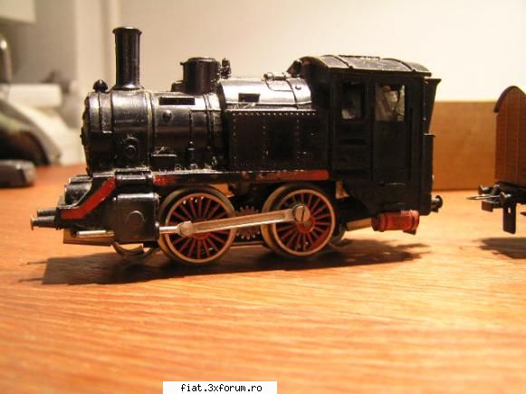 Trenuletele noastre - iar acum, colectia mea. incep cu locomotiva trix - Classic corner