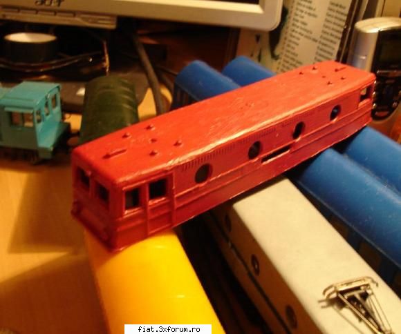 Trenuletele noastre - o locomotiva EC facuta la Lugoj si vopsita rosie - Classic corner