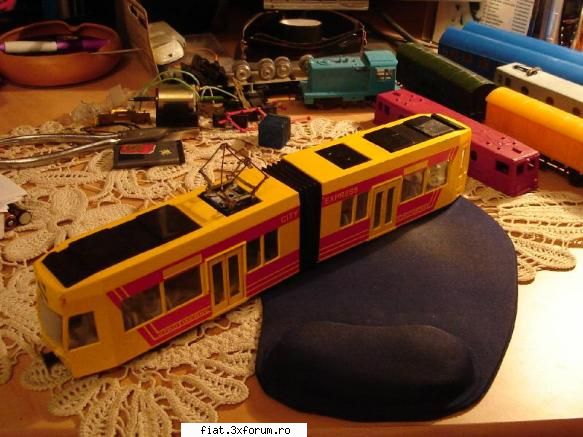 Trenuletele noastre - tramvaiul 1:43 alaturi de vagoane si locomotive - Classic corner