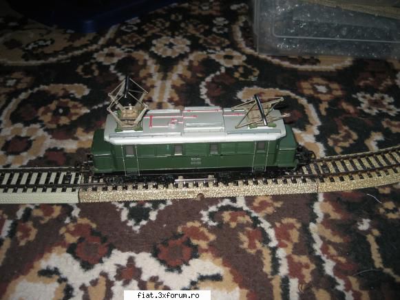 Trenuletele noastre - O locomotiva tot Marklin E44 (E44039) din a doua - Classic corner