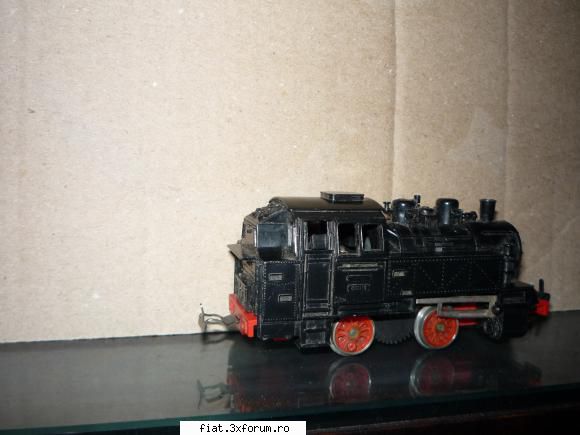 Trenuletele noastre - In continuare clasica locomotiva cu aburi din - Classic corner