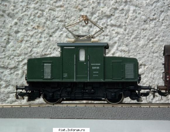 Trenuletele noastre - vand loco E69, Piko, HO - Classic corner