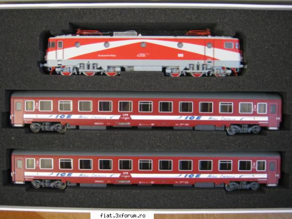 Trenuletele noastre - Set tren cu locomotiva modernizata''Delfin'' - Classic corner