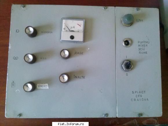 Trenuletele noastre - vand amplificator audio, pupitru mixer 3 cai - Classic corner